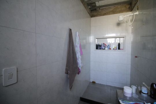 Banheiro da Suíte 2 de apartamento para alugar com 2 quartos, 76m² em Curicica, Rio de Janeiro