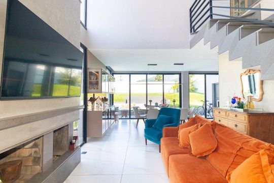 Sala de casa de condomínio para alugar com 4 quartos, 263m² em Vila Nova, Porto Alegre