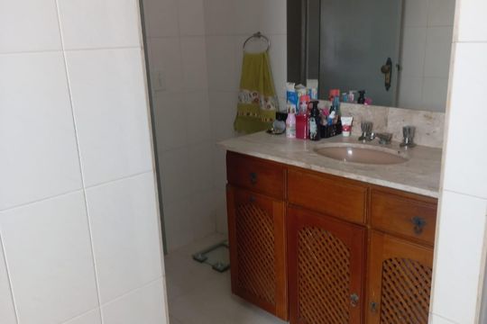 Banheiro de casa à venda com 3 quartos, 350m² em Vila Isolina Mazzei, São Paulo