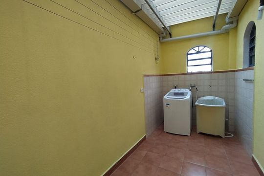 Área de serviço de casa à venda com 3 quartos, 350m² em Vila Isolina Mazzei, São Paulo