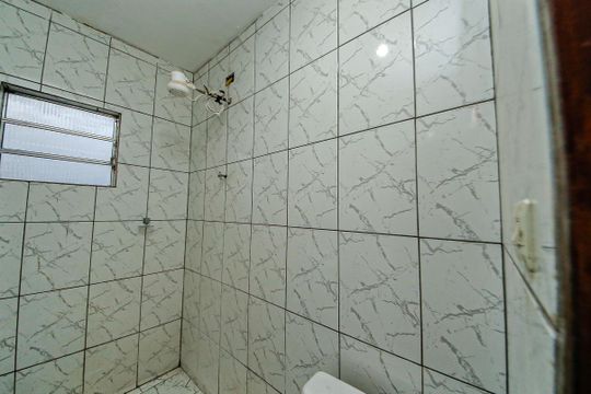 Banheiro social de casa à venda com 2 quartos, 125m² em Jardim Sapopemba, São Paulo