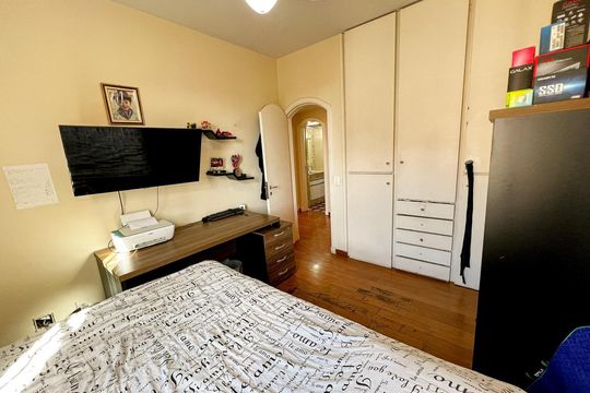Quarto de apartamento à venda com 4 quartos, 220m² em Serra, Belo Horizonte