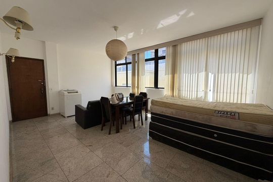 Apartamento à venda com 4 quartos, 140m² em Funcionários, Belo Horizonte