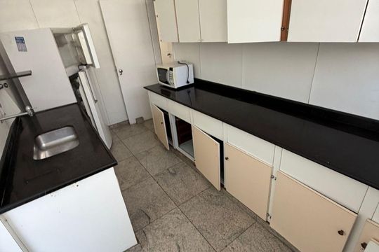 Cozinha de apartamento à venda com 4 quartos, 140m² em Funcionários, Belo Horizonte