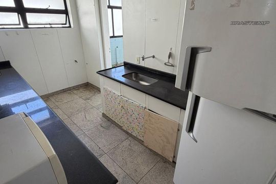Cozinha de apartamento à venda com 4 quartos, 140m² em Funcionários, Belo Horizonte