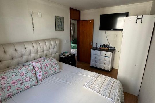 Quarto de apartamento à venda com 2 quartos, 55m² em Jardim Monte Alegre, Taboão da Serra