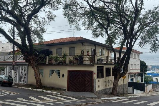 Fachada de casa à venda com 3 quartos, 185m² em Vila Mussolini, São Bernardo do Campo