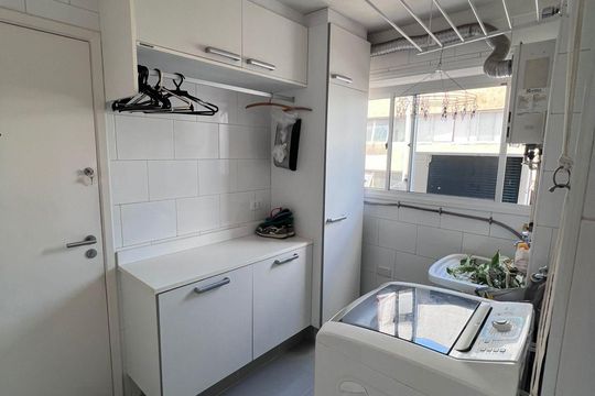 Área de serviço de apartamento à venda com 2 quartos, 122m² em Itaim Bibi, São Paulo