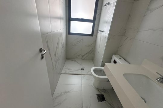 Banheiro da Suíte 1 de apartamento à venda com 3 quartos, 239m² em Alphaville Conde Ii, Barueri