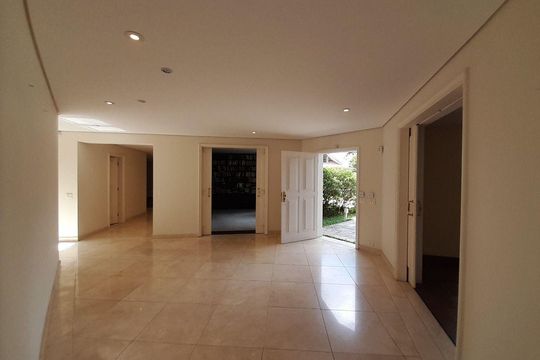 Casa para alugar com 4 quartos, 736m² em Real Parque, São Paulo