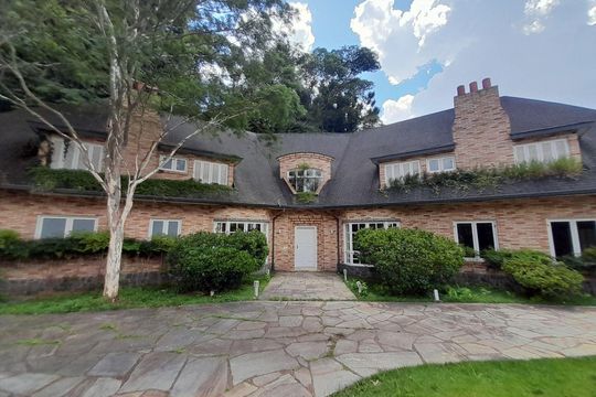 Casa para alugar com 4 quartos, 736m² em Real Parque, São Paulo