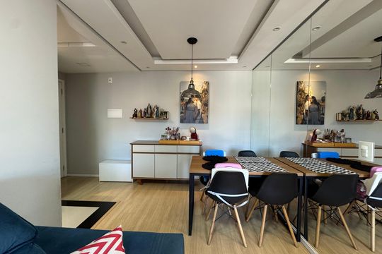 Sala de apartamento à venda com 2 quartos, 50m² em Jardim Roberto, Osasco