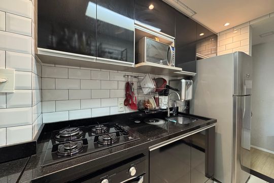 Cozinha de apartamento à venda com 2 quartos, 50m² em Jardim Roberto, Osasco