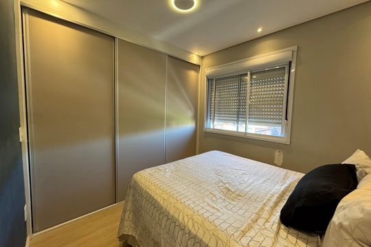 Quarto 1 de apartamento à venda com 2 quartos, 50m² em Jardim Roberto, Osasco