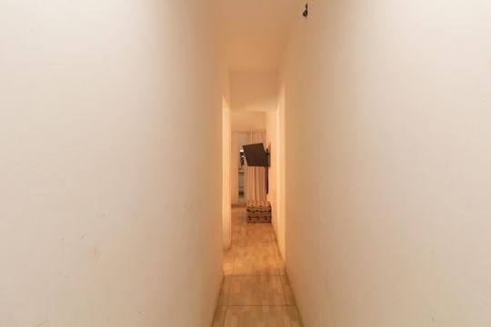 Corredor de casa à venda com 2 quartos, 63m² em Vila Marilena, São Paulo