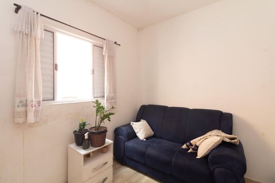 Casa à venda com 2 quartos, 63m² em Vila Marilena, São Paulo