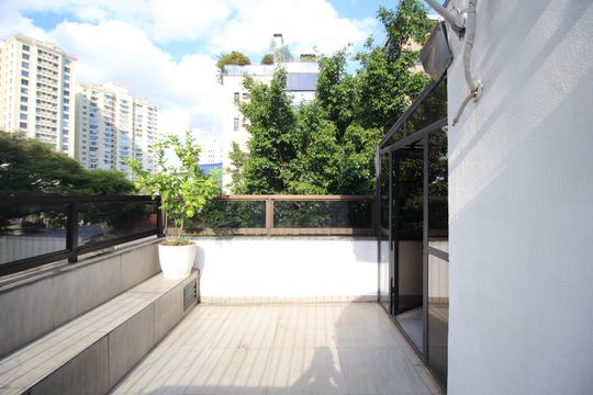 Sacada de apartamento à venda com 4 quartos, 184m² em Petrópolis, Porto Alegre