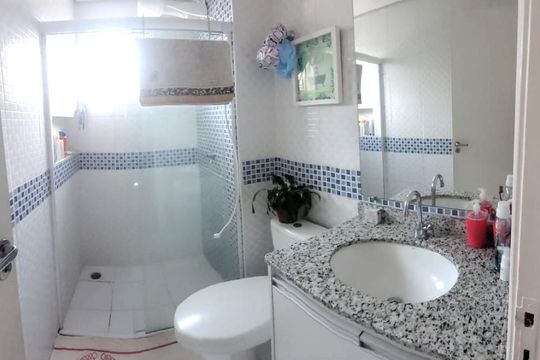 Banheiro de apartamento à venda com 2 quartos, 63m² em Utinga, Santo André