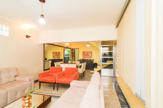 Sala de Estar de casa à venda com 4 quartos, 120m² em Parque Guarani, São Paulo