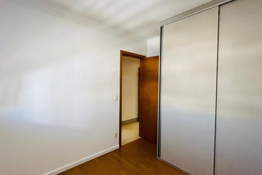 Apartamento à venda com 2 quartos, 77m² em Vila Itapura, Campinas