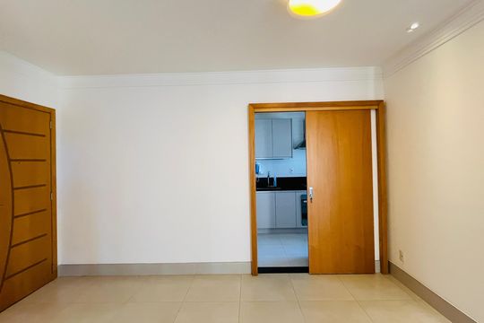 Apartamento à venda com 2 quartos, 77m² em Vila Itapura, Campinas