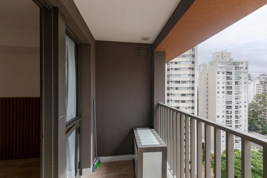 Varanda de kitnet/studio para alugar com 1 quarto, 26m² em Cidade Monções, São Paulo