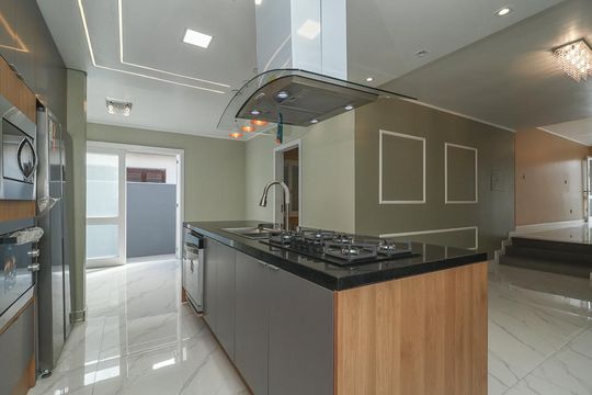 Cozinha de casa à venda com 3 quartos, 223m² em Jardim Lindóia, Porto Alegre