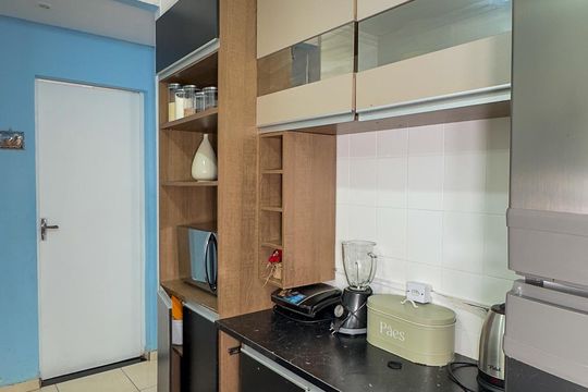 Cozinha e Área de Serviço de apartamento à venda com 2 quartos, 47m² em Parque Santo Antônio, São Paulo