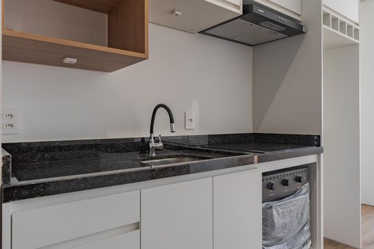 Cozinha de kitnet/studio para alugar com 1 quarto, 33m² em Passo D’areia, Porto Alegre