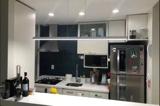 Cozinha de apartamento para alugar com 2 quartos, 70m² em Barra da Tijuca, Rio de Janeiro