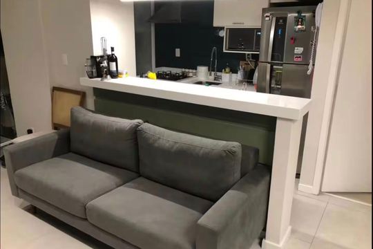 Sala de apartamento para alugar com 2 quartos, 70m² em Barra da Tijuca, Rio de Janeiro