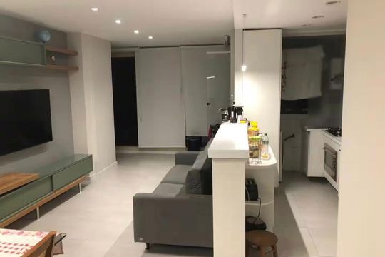 Sala de apartamento para alugar com 2 quartos, 70m² em Barra da Tijuca, Rio de Janeiro