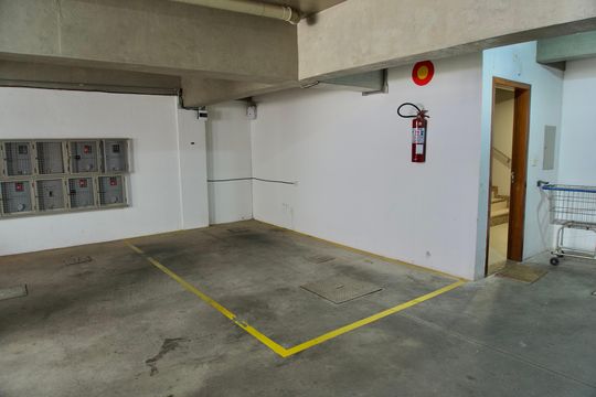 Vagas de Garagem de apartamento à venda com 3 quartos, 88m² em Gutierrez, Belo Horizonte