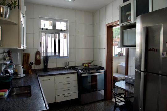 Cozinha de apartamento à venda com 3 quartos, 88m² em Gutierrez, Belo Horizonte