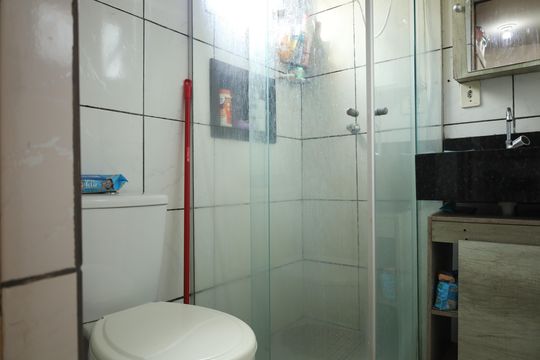 Banheiro de apartamento à venda com 2 quartos, 49m² em Jardim Planalto, São Paulo