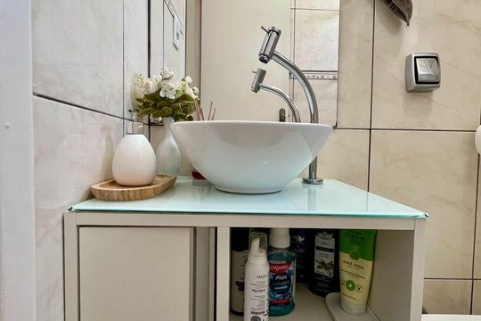 Banheiro de apartamento à venda com 2 quartos, 55m² em Jardim Ipiranga, Campinas