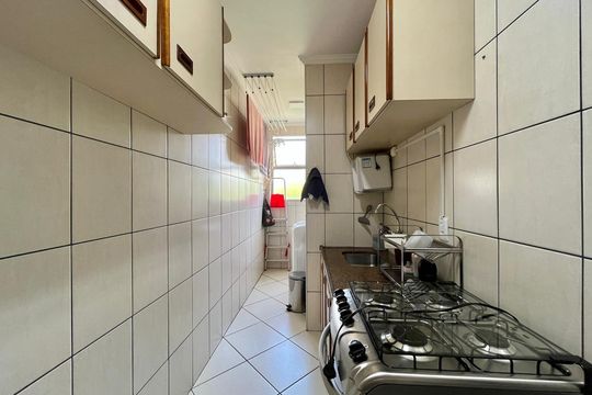 Cozinha de apartamento à venda com 2 quartos, 55m² em Jardim Ipiranga, Campinas
