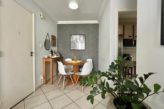 Sala de apartamento à venda com 2 quartos, 55m² em Jardim Ipiranga, Campinas