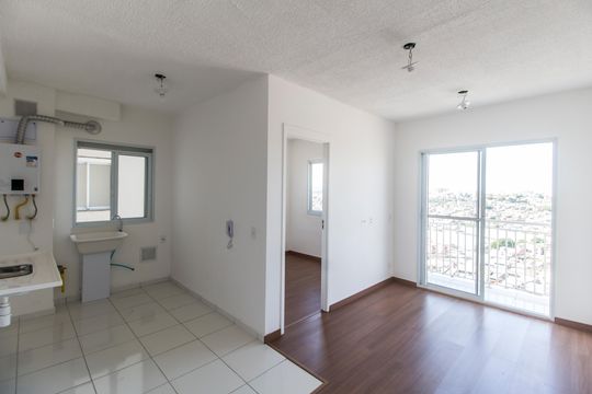 Apartamento para alugar com 2 quartos, 40m² em Vila Sul Americana, Carapicuíba