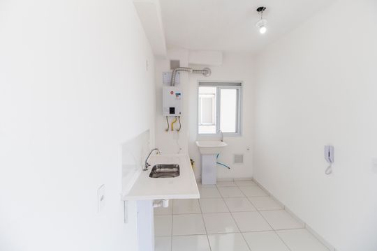 Cozinha de apartamento para alugar com 2 quartos, 40m² em Vila Sul Americana, Carapicuíba
