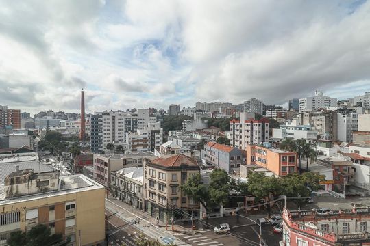 Vista de apartamento à venda com 2 quartos, 67m² em Floresta, Porto Alegre