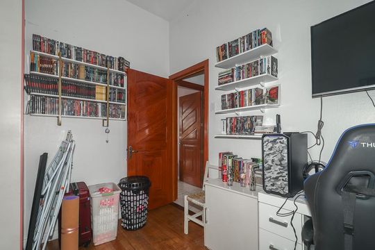 Quarto 2 de apartamento à venda com 2 quartos, 67m² em Floresta, Porto Alegre