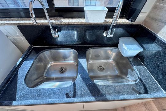 Cozinha e Área de Serviço de apartamento para alugar com 3 quartos, 240m² em Recreio dos Bandeirantes, Rio de Janeiro