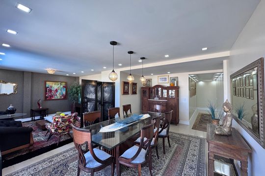 Sala de apartamento para alugar com 3 quartos, 240m² em Recreio dos Bandeirantes, Rio de Janeiro