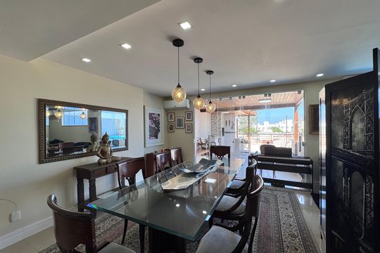 Sala de apartamento para alugar com 3 quartos, 240m² em Recreio dos Bandeirantes, Rio de Janeiro