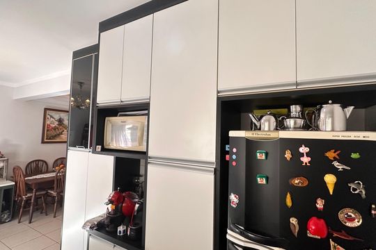 Casa à venda com 3 quartos, 101m² em Jardim Sabara, São Paulo
