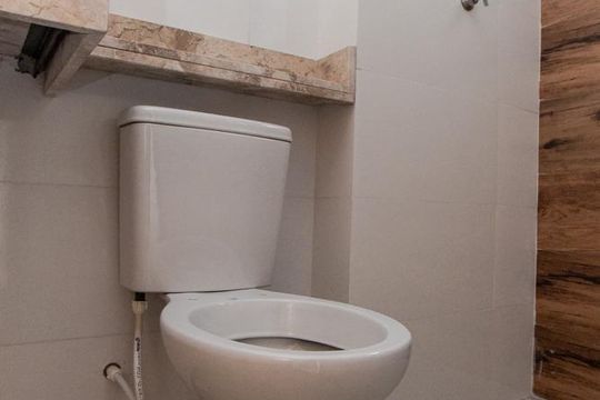 Banheiro de apartamento à venda com 2 quartos, 45m² em Vila Rosa, São Paulo
