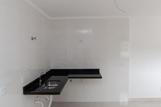 Cozinha e Área de Serviço de apartamento à venda com 2 quartos, 45m² em Vila Rosa, São Paulo
