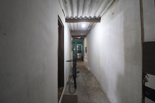 Quintal lateral de casa à venda com 3 quartos, 120m² em Parque das Arvores, São Paulo