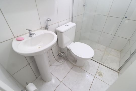 Banheiro Social de apartamento para alugar com 2 quartos, 44m² em Gávea, Uberlândia